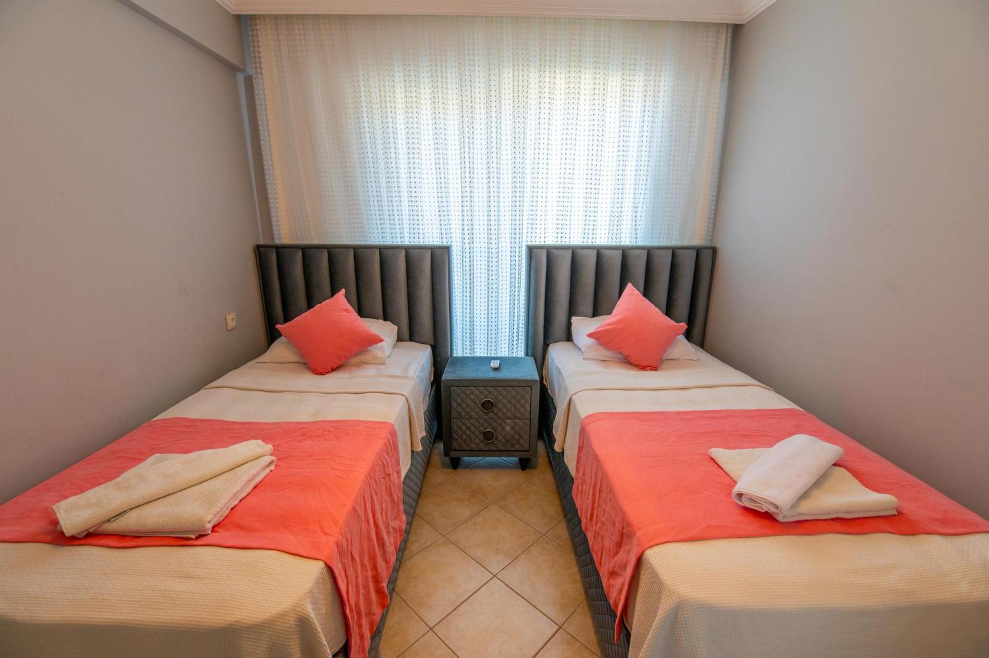 Sunset Beach Club Aqua Lettings Fethiye Dış mekan fotoğraf